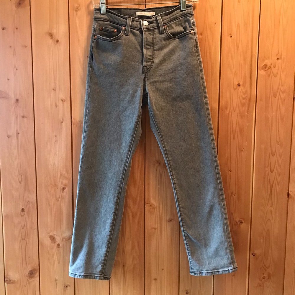 Levi's Wedgie Straight